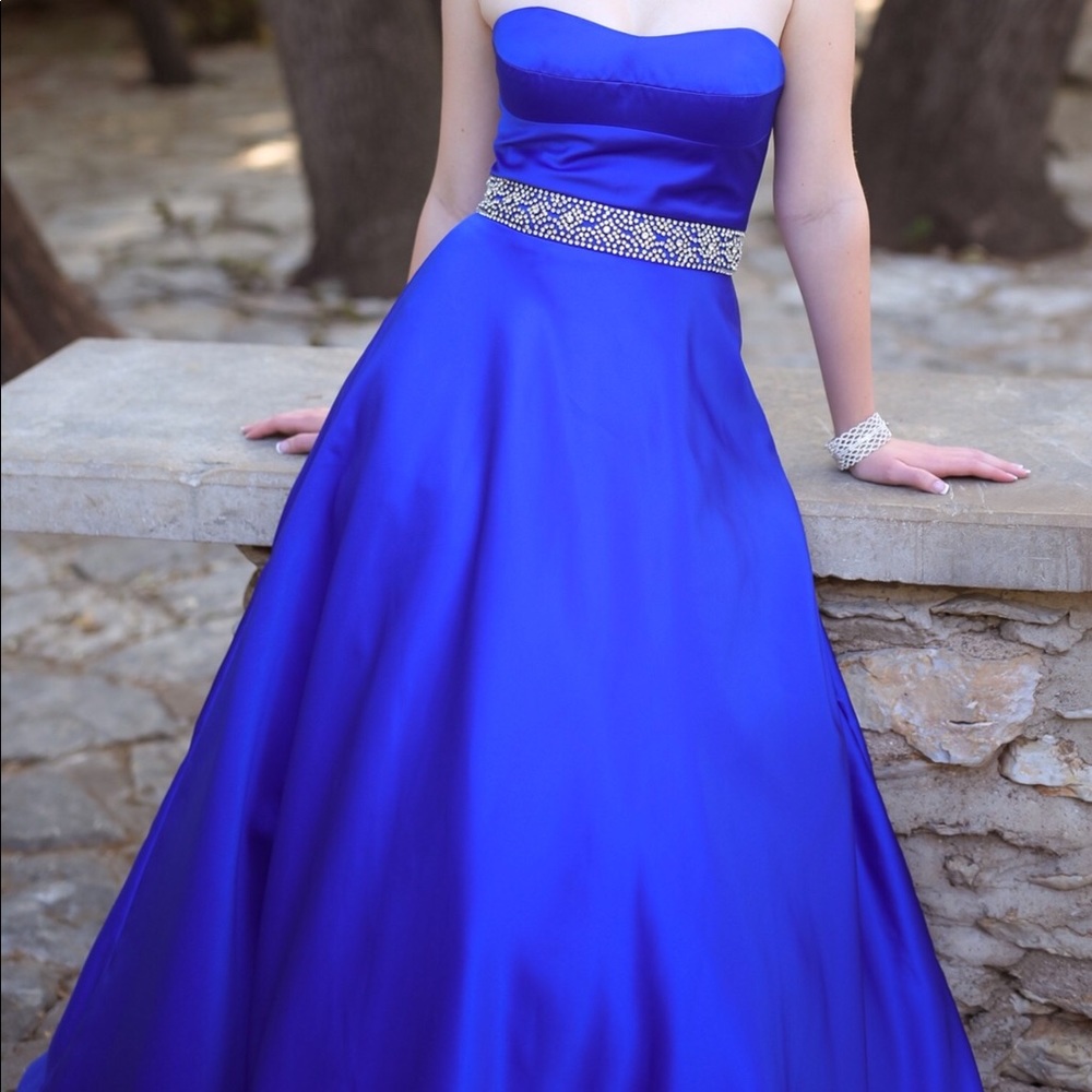 Sherri Hill prom dress